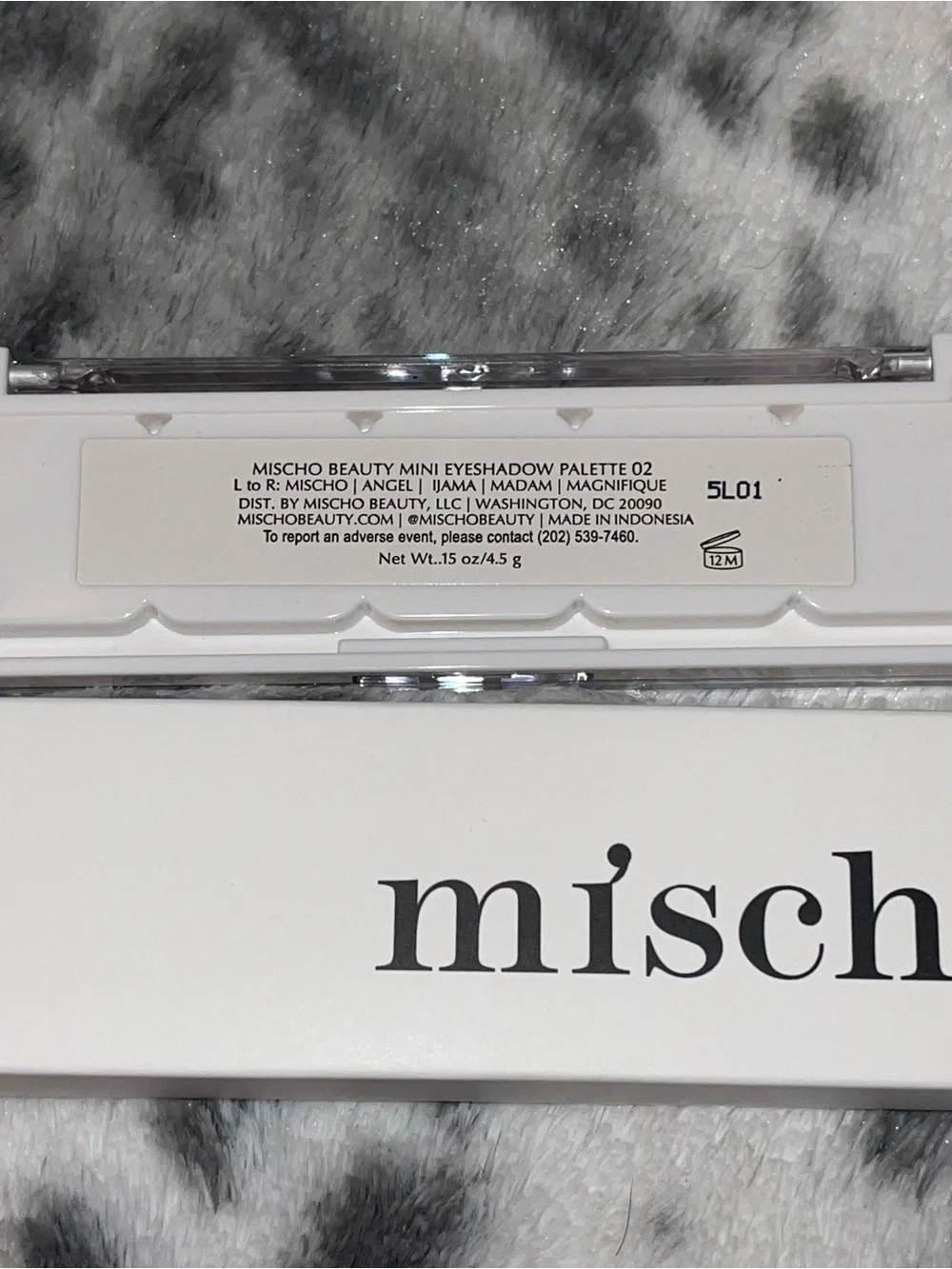 Mischo beauty eyeshadow palette